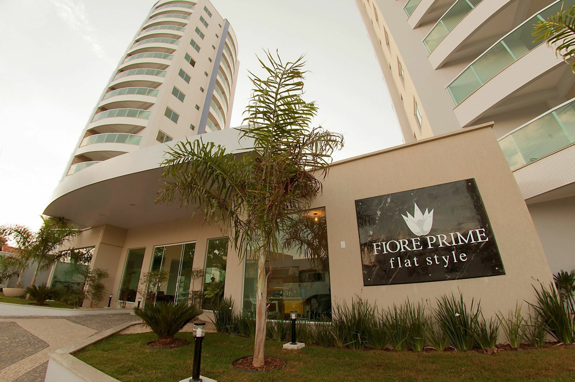 Fiore Prime Flats Apartment *
